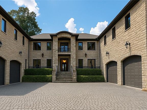 4th image of 645 Londonberry Rd NW