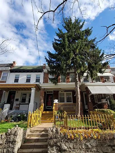 2743 4th St NE photo 1