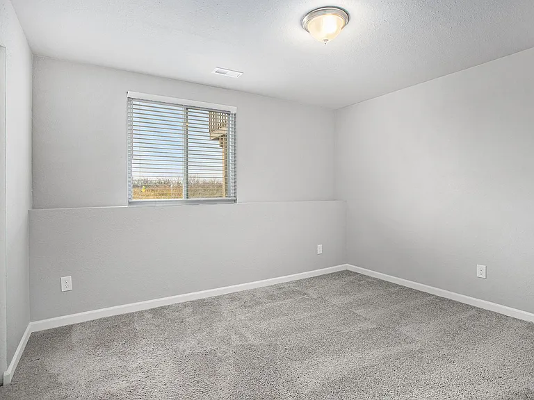 16573 Charles Town Dr — Photo 5