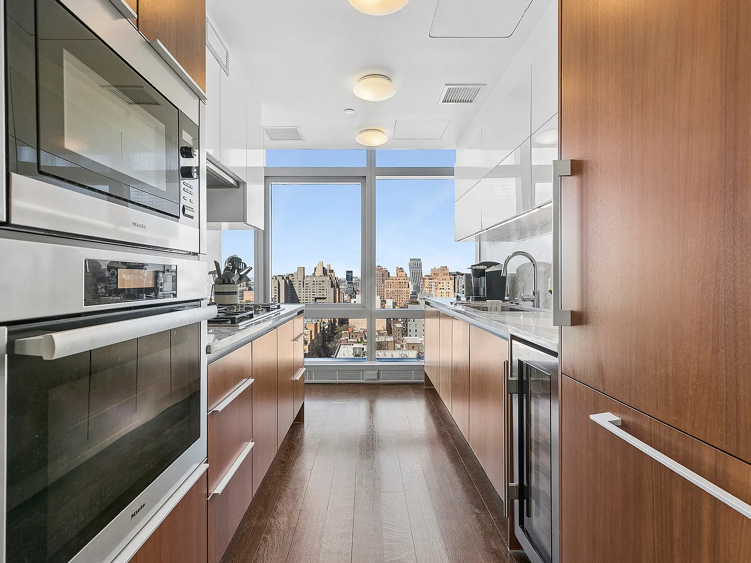 35 West 15th Street — Photo 3
