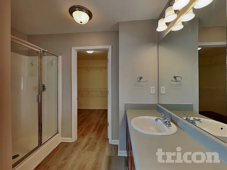 1289 Avington Glen Dr — Photo 9