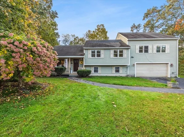 284 Copley Dr, Taunton, MA 02780