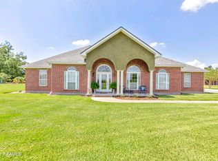 936 S Poydras Hwy, Breaux Bridge, LA 70517