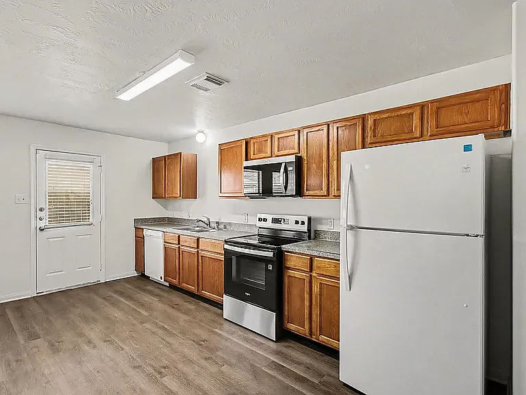 19414 Dry Canyon Ct — Photo 7