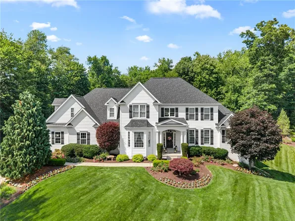 304 Daniela Dr, New Kensington, PA 15068