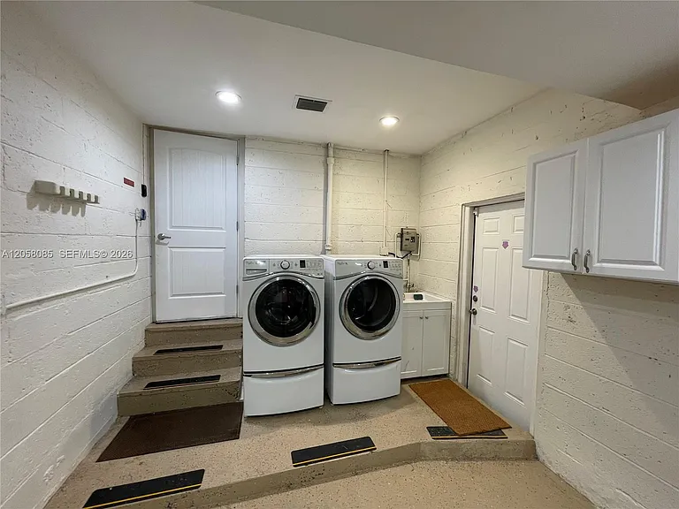 1116 Biarritz Dr — Photo 21