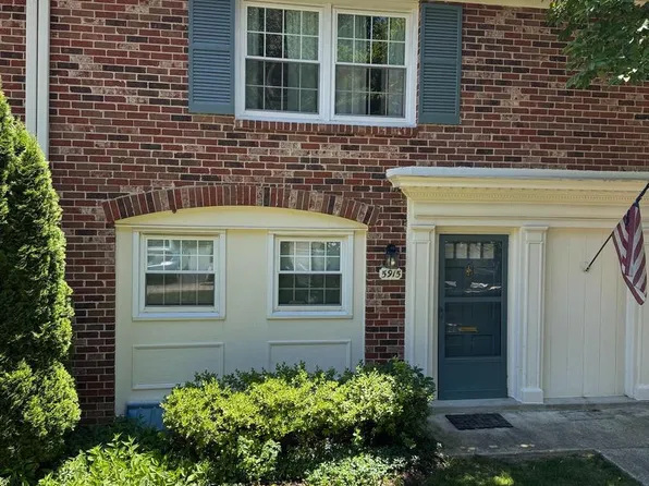 5915 Prince George Dr #323, Springfield, VA 22152