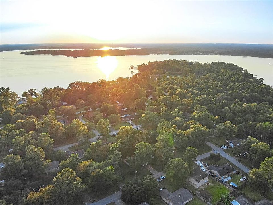1st image of 315 Blue Tail Dr