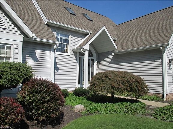 3rd image of 143 Cedar Woods Dr
