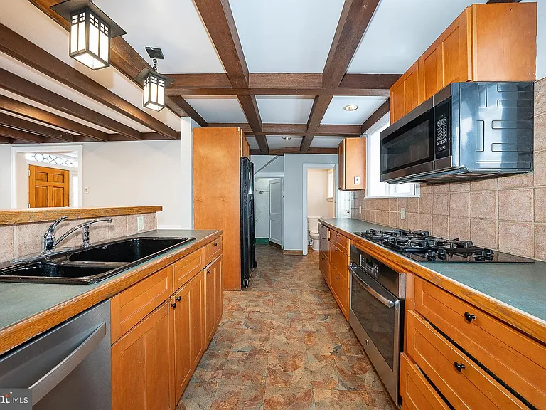 625 Chelten Hills Dr — Photo 19