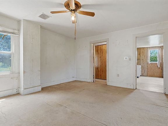 2nd image of 2677 Q Blvd
