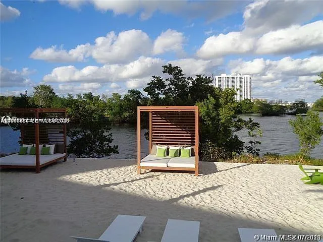 16385 Biscayne Blvd #702 — Photo 41