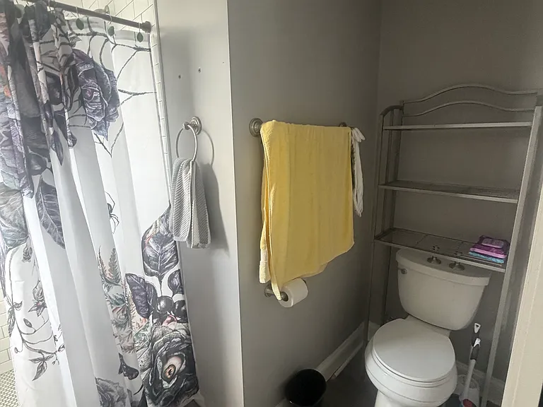 16 Crescent St #2 — Photo 7