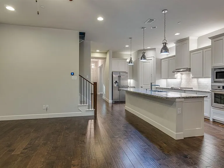 8736 Madrid St — Photo 14