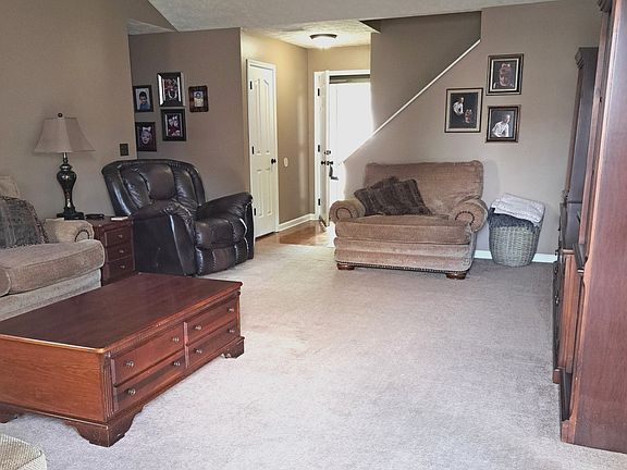 3rd image of 1282 Tiree Dr