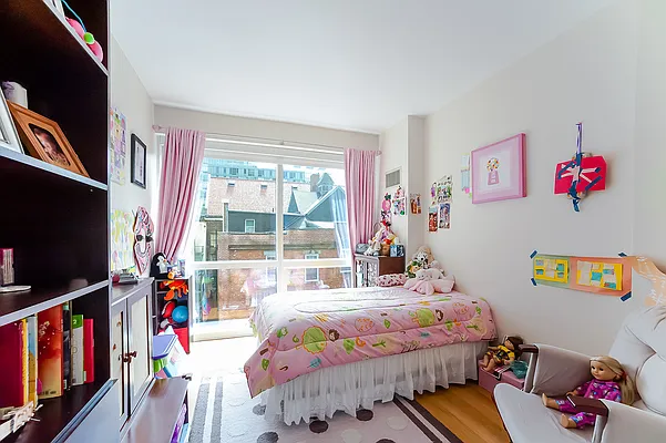 Rented by CORE | media 4