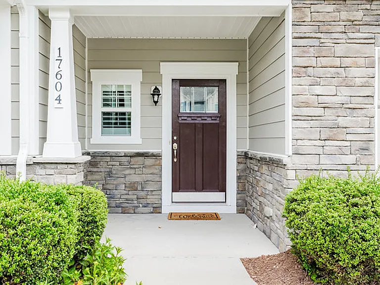 17604 Wynstone Park Ln — Photo 2