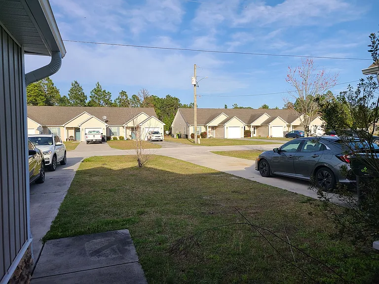 180 Pine Hollow Rd — Photo 3