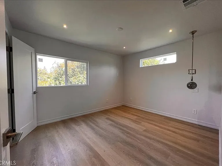 2686 Greenfield Ave — Photo 15