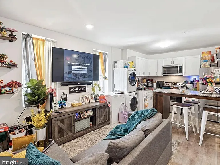 4136 Mantua Ave #2 — Photo 3