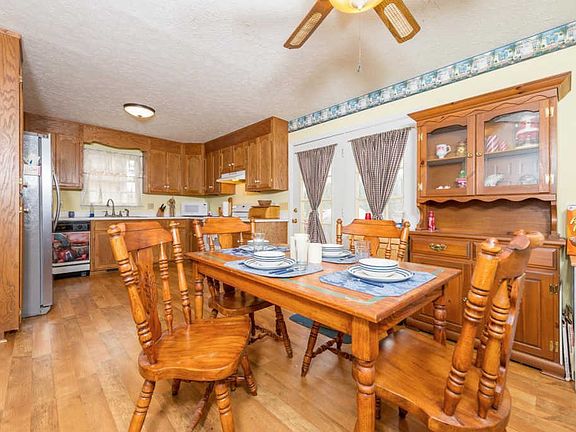 4th image of 154 Deerfield Dr