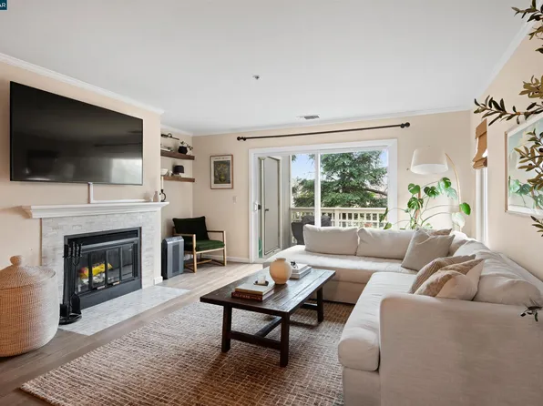 2721 Oak Rd APT L, Walnut Creek, CA 94597