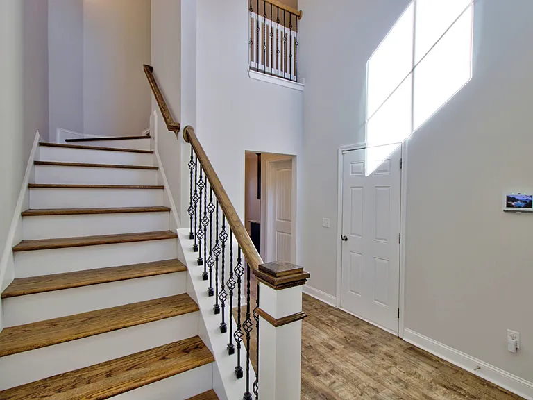 326 Fairview Cir — Photo 20