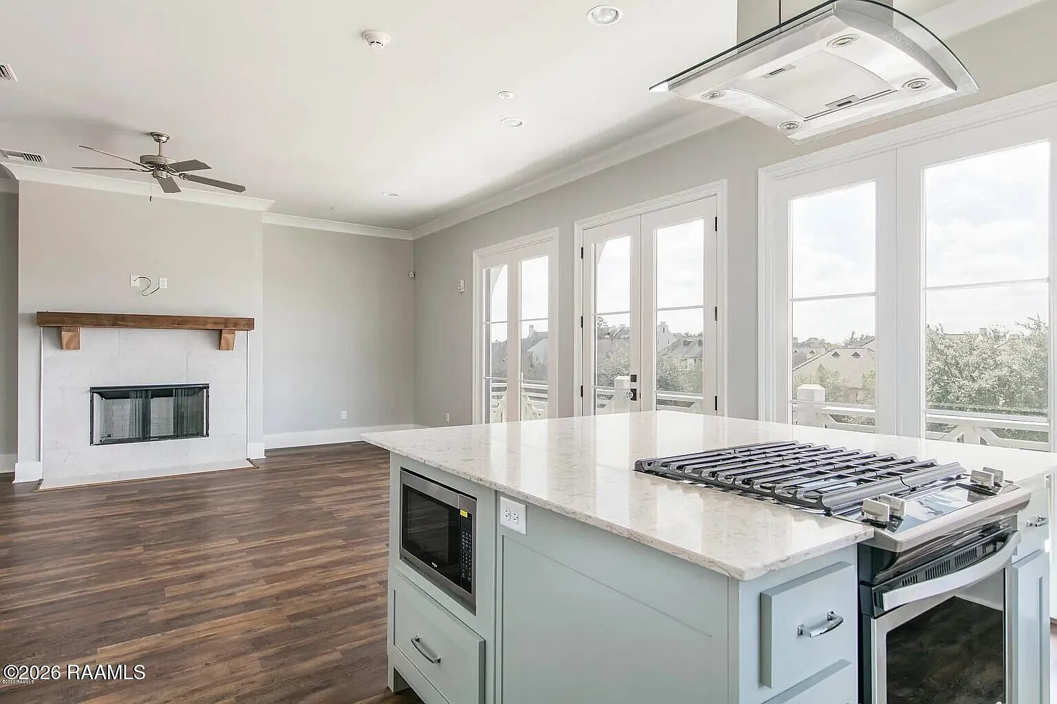 2 bed, 1250 sqft, $1,995 — Photo 3