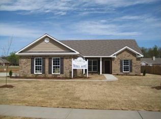 103 Chapel Creek Dr, Hazel Green, AL 35750