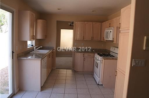 EAGLEGATE KITCHEN