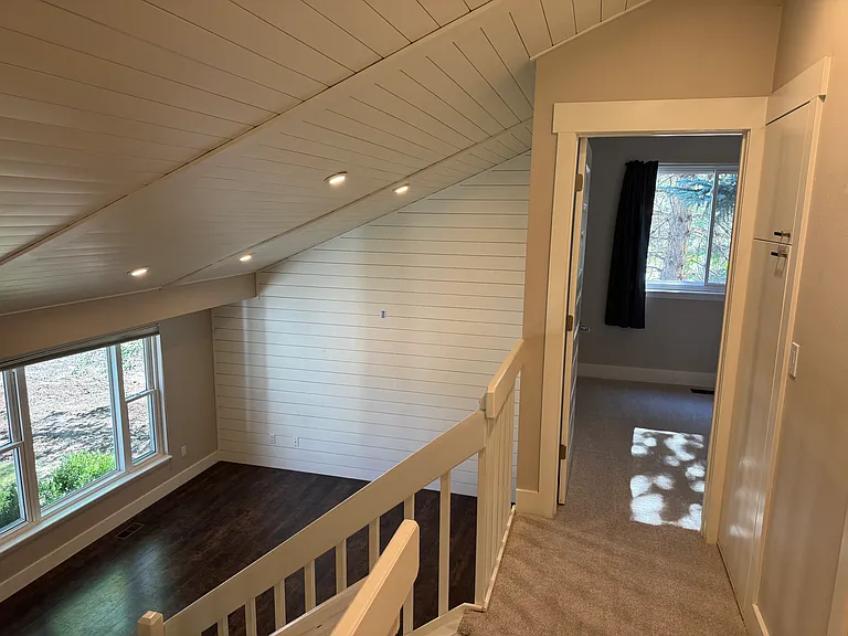102 Hoover Ave — Photo 8