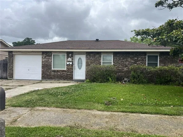 1053 Sandalwood Dr, Harvey, LA 70058