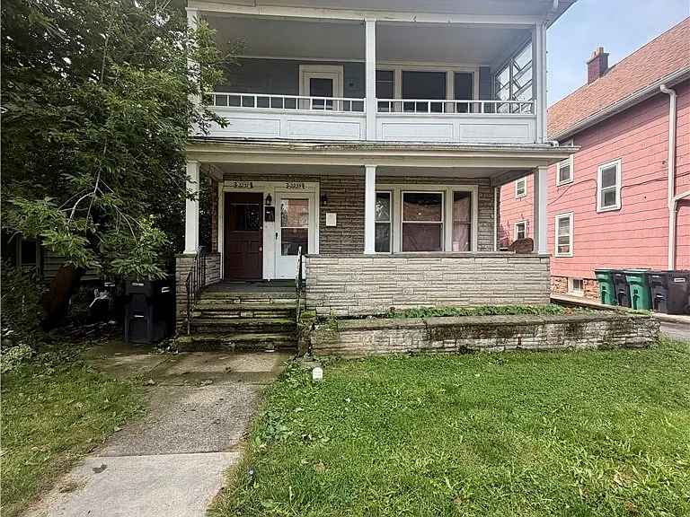 2237 Ontario Ave — Photo 1