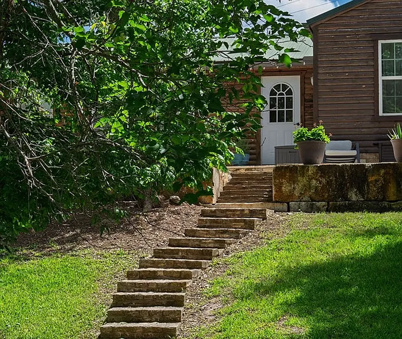 Waterfront Cabin on Turtle Creek — Photo 2