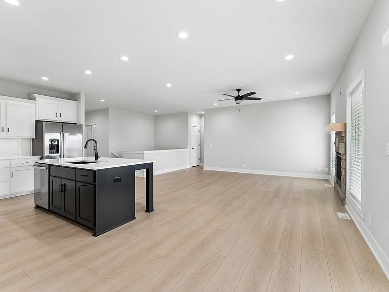 Vistancia Townhomes — Photo 8