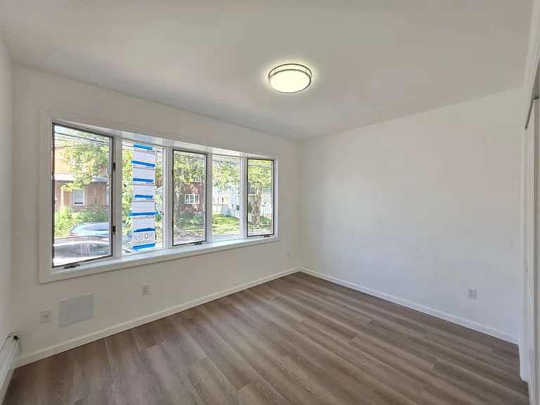 142 Fremont Ave #1 — Photo 10