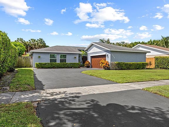 2nd image of 3884 NW 1st Place