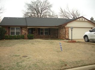 11104 Coachman Rd, Yukon, OK 73099