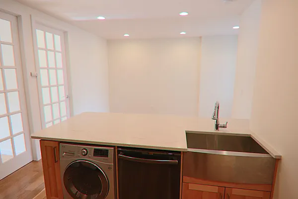 Rented by PMG Real Estate  | media 19