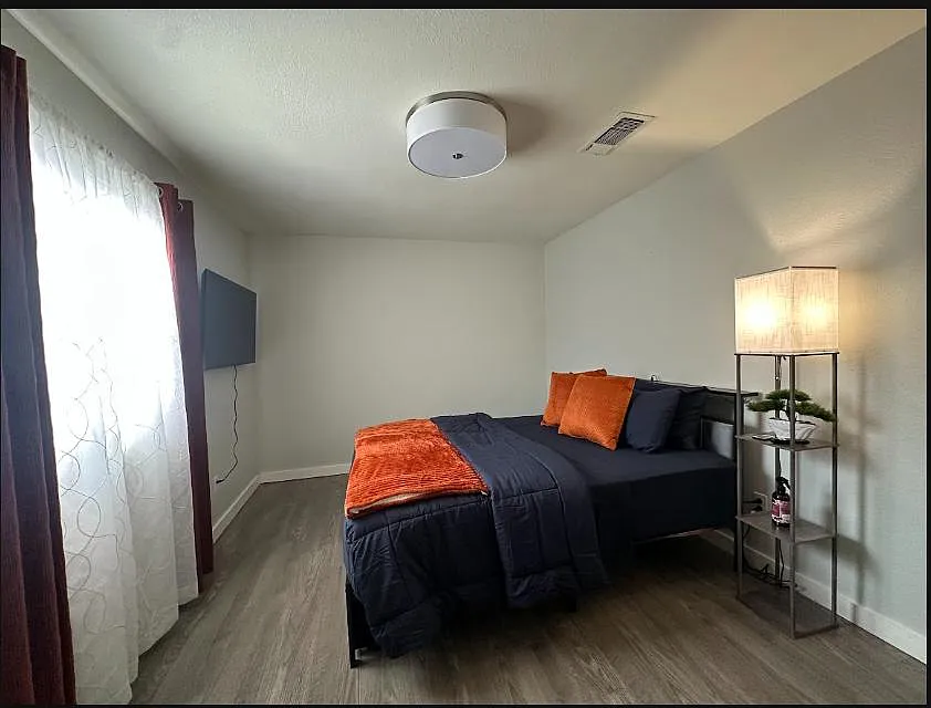 7006 Bradford Dr — Photo 4