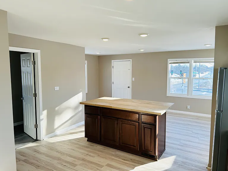 3605 Riverside Dr #2 — Photo 2
