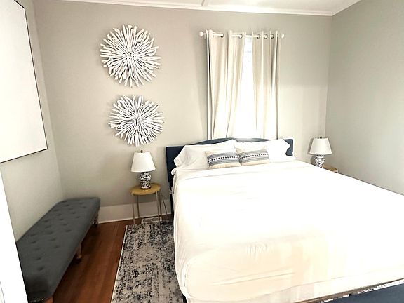 5th image of 163 Lake Ave #1