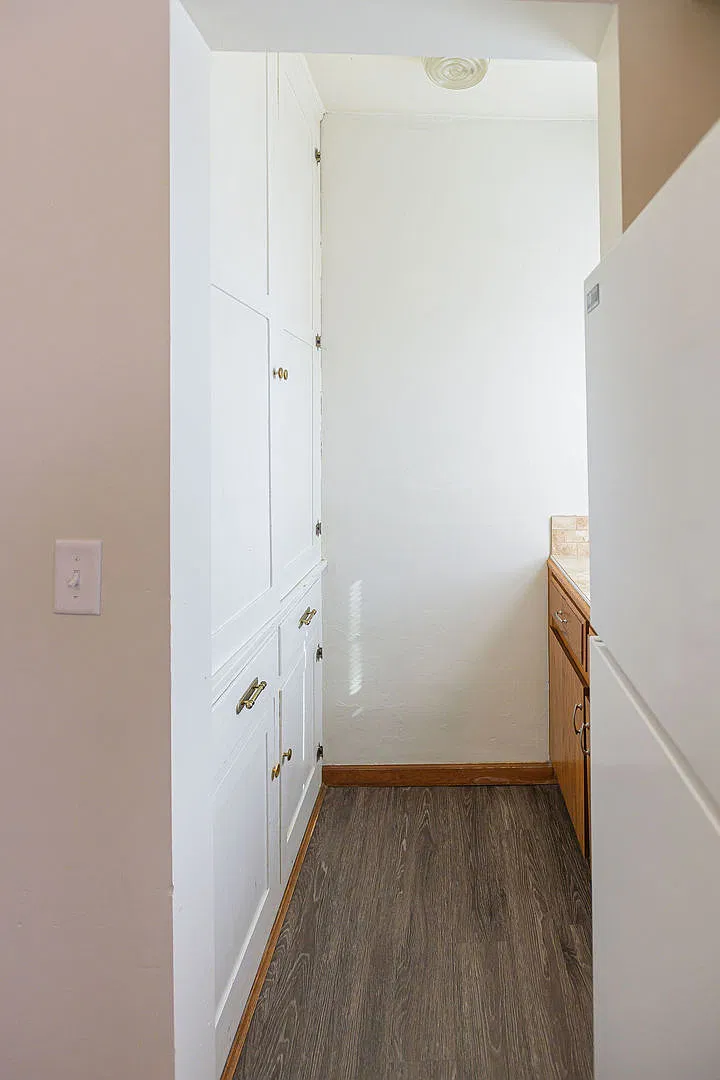 2 bed, 1200 sqft, $1,900 — Photo 4
