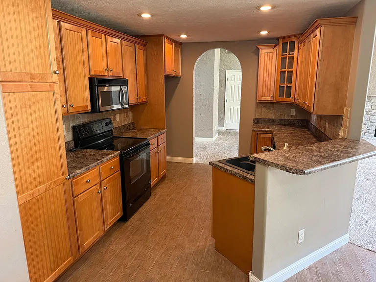 705 Silver Streak Rd — Photo 6