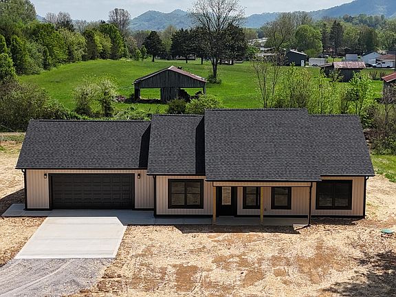 3rd image of 128 Owens Ln