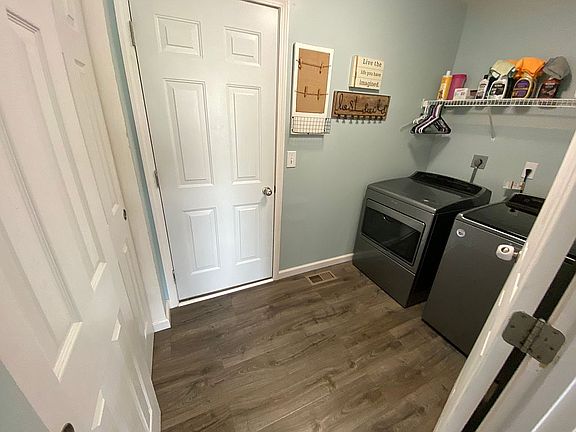5th image of 2716 Greystone Dr