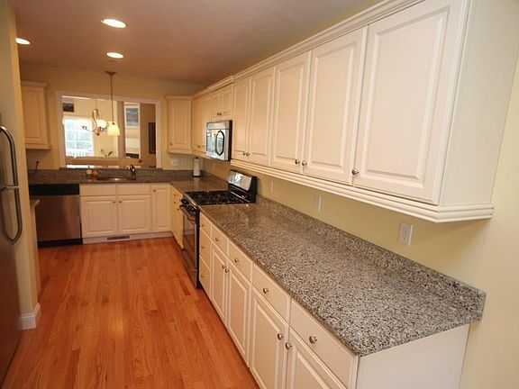 4th image of 877 Auburnville Way APT H6