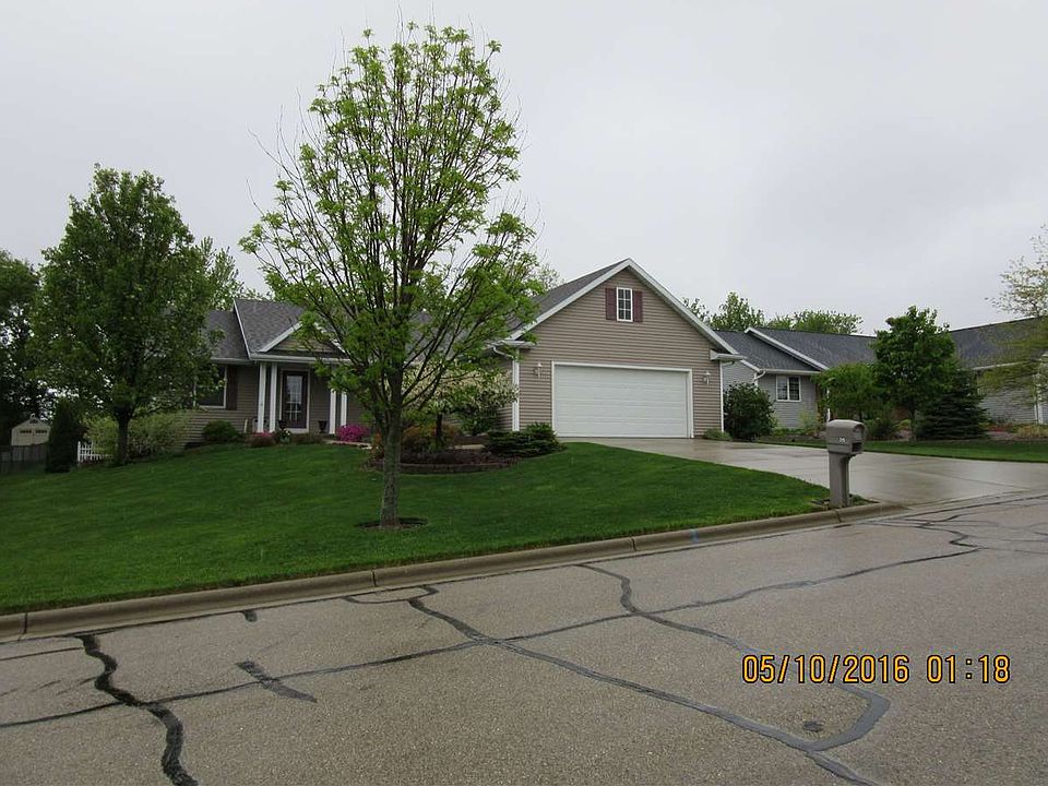 1st image of 215 Campion Dr