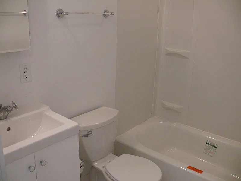 Studio, 450 sqft, $1,700 — Photo 4