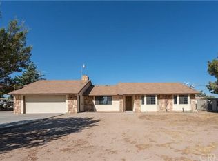 9208 9th St, Hesperia, CA 92345